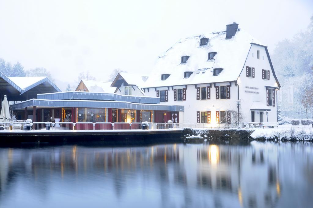 Malteser Komturei Hotel / Restaurant Bergisch Gladbach Exterior photo